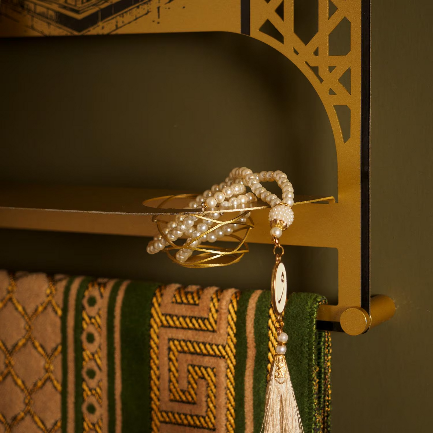 Metal Prayer Rug Holder & Wall Shelf with Kaaba & Salah Dua